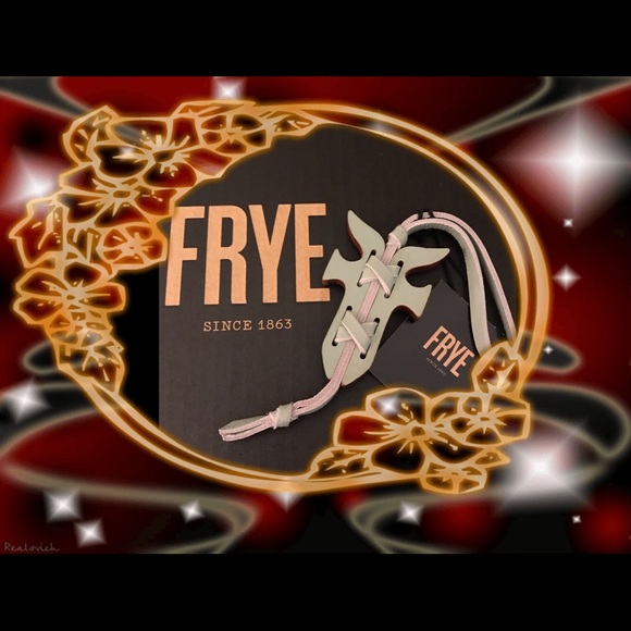 ๐ฅHTF! Frye Leather Sage Color Logo Bag Charm Key Fob NWT!โ๐ป๐๐๐๐ป - Picture 1 of 6